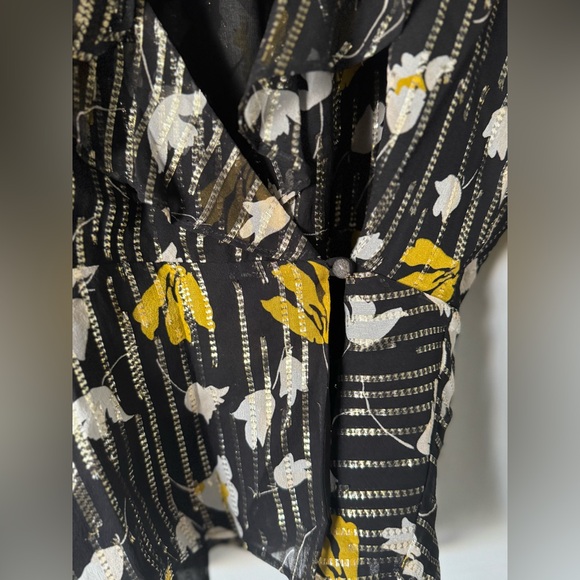 Joie silk wrap floral Karmel long sleeve top size XS - Picture 10 of 10